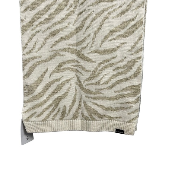 NWT Athleta Merino Wool Blend Animal Tiger Print Blanket Scarf Wrap Cream OS - Picture 12 of 16